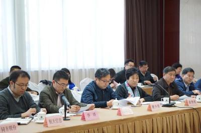 凝聚骨干力量 共謀信息系統(tǒng)集成服務(wù)發(fā)展新篇章——信息化和軟件服務(wù)業(yè)司參加大型骨干企業(yè)座談會側(cè)記